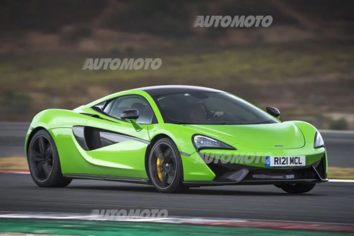 Farquhar, McLaren: «La 570S è un'auto sofisticata, veloce ed efficiente» (25)