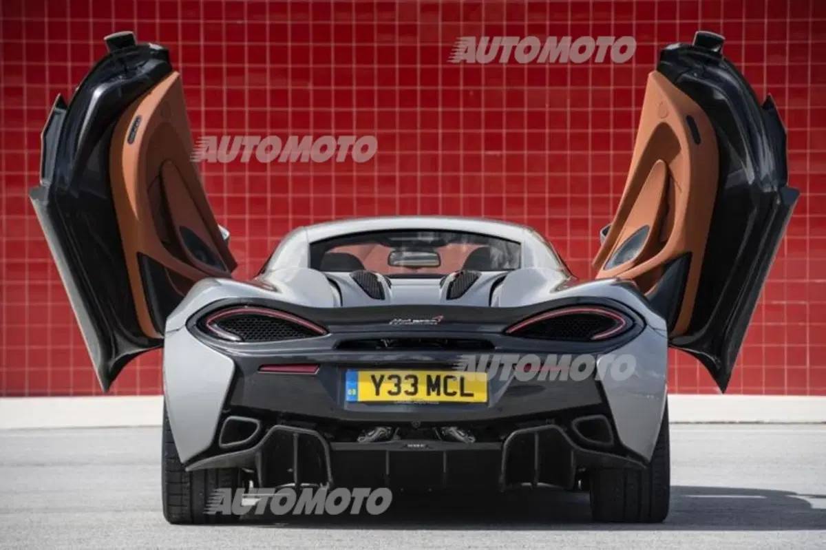 Farquhar, McLaren: «La 570S è un'auto sofisticata, veloce ed efficiente» (37)