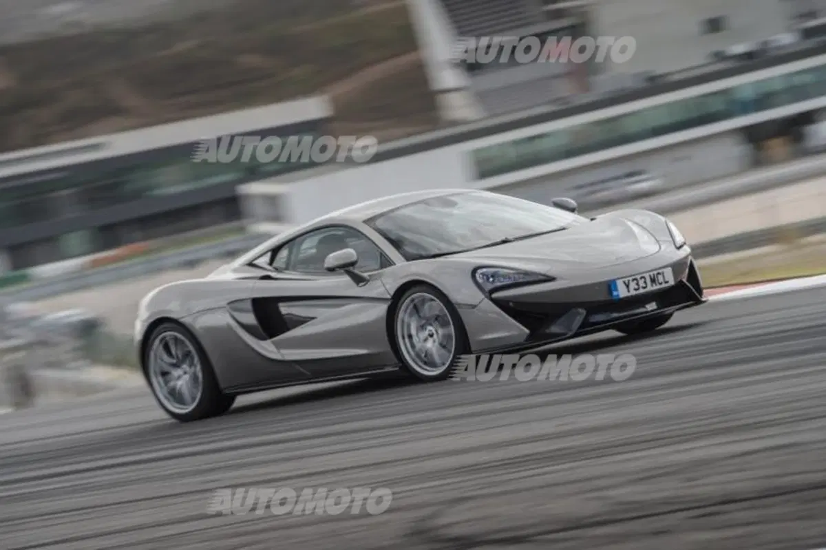 Farquhar, McLaren: «La 570S è un'auto sofisticata, veloce ed efficiente» (44)