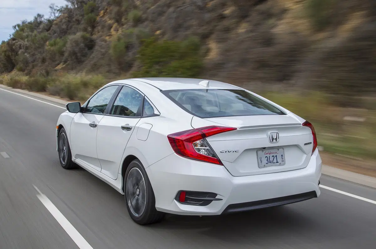 Nuova Honda Civic: arriva il tre cilindri turbo da 1.0 litro (9)