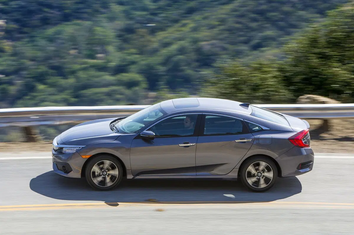Nuova Honda Civic: arriva il tre cilindri turbo da 1.0 litro (10)