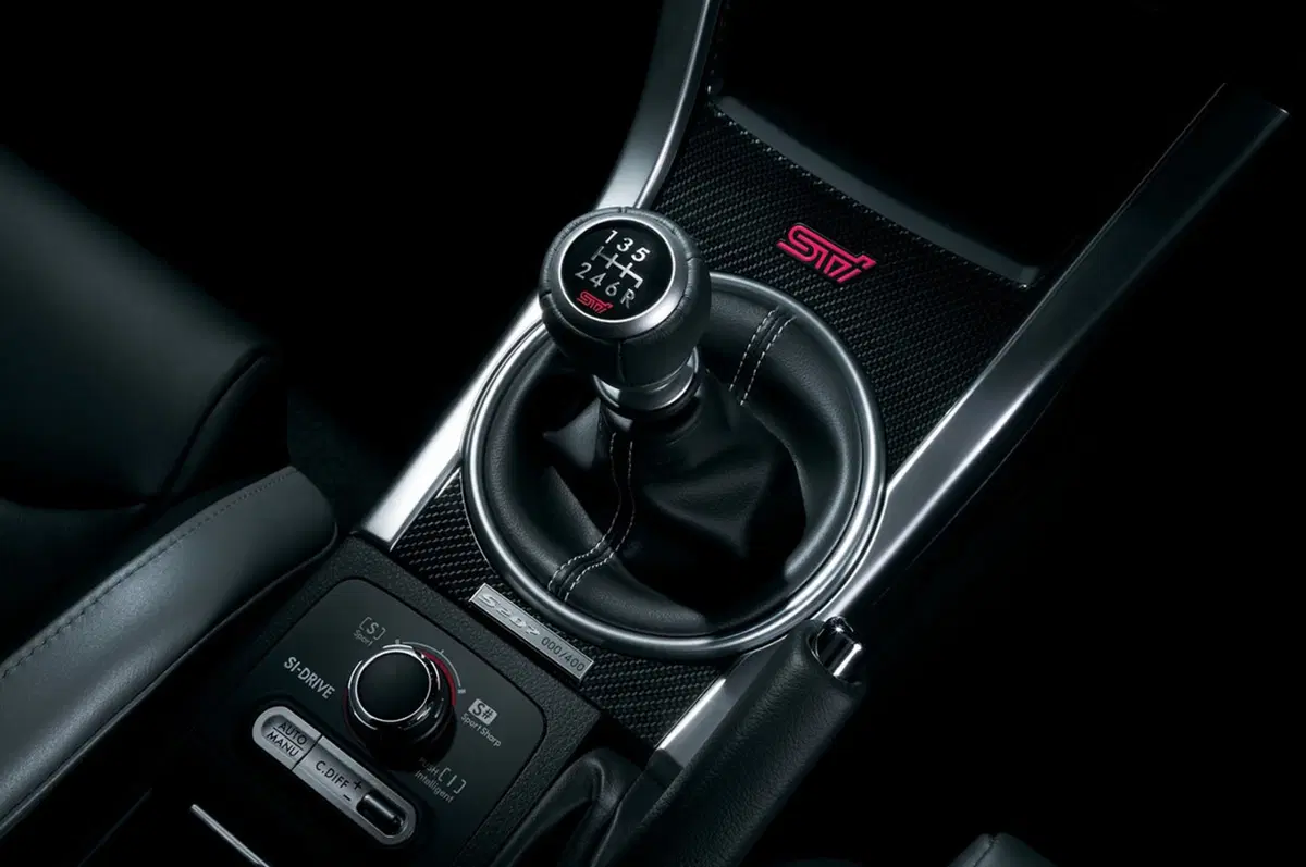 Subaru WRX STI S207: bomba da 328 cavalli (10)