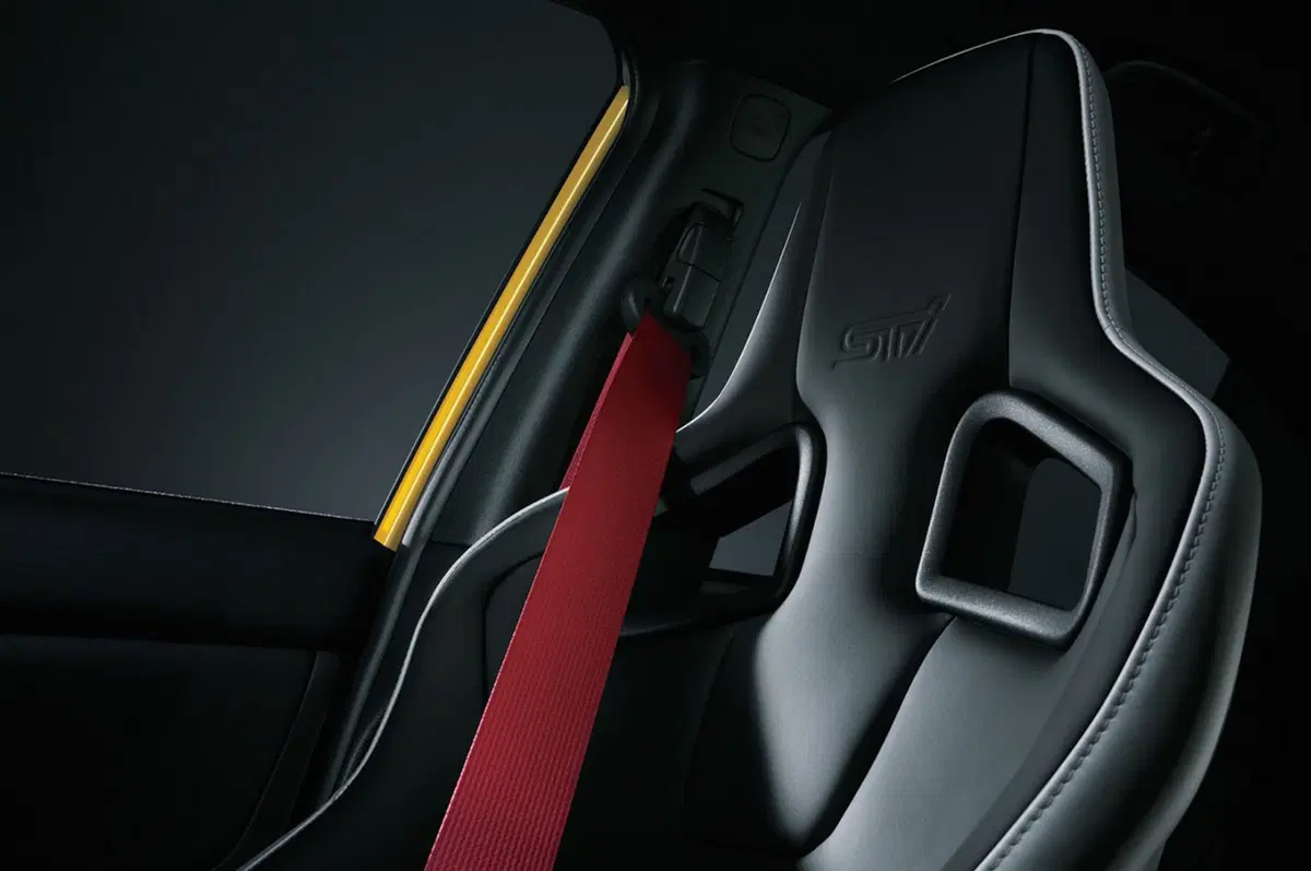 Subaru WRX STI S207: bomba da 328 cavalli (23)