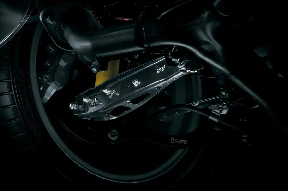 Subaru WRX STI S207: bomba da 328 cavalli (33)