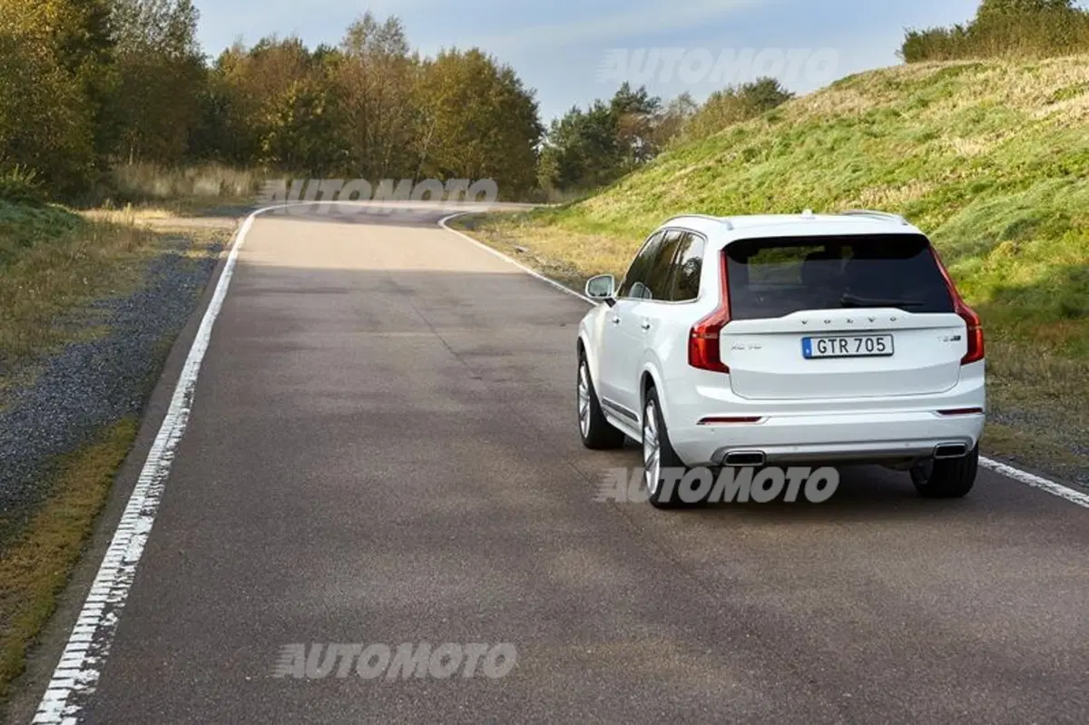 Volvo XC90 T8 Plug In Hybrid (6)