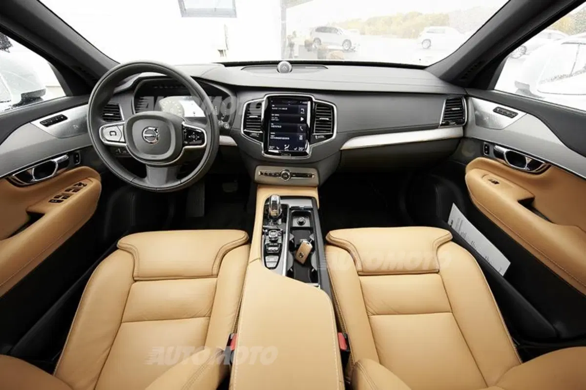 Volvo XC90 T8 Plug In Hybrid (20)
