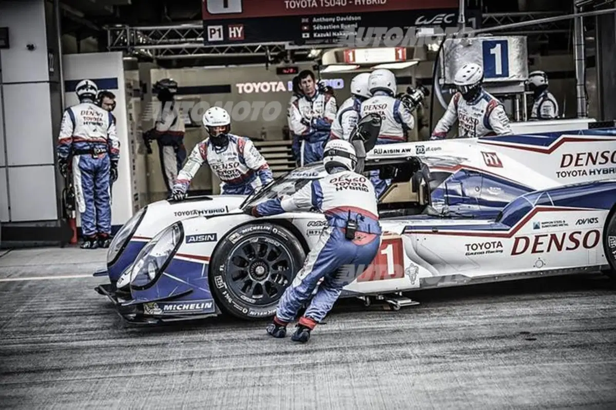 WEC 2015, 6 Ore di Shanghai: alta tensione in Cina (22)