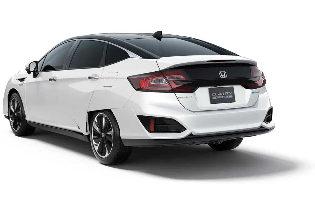 Honda Clarity Fuel Cell: l'auto a idrogeno arriva nel 2016 (4)