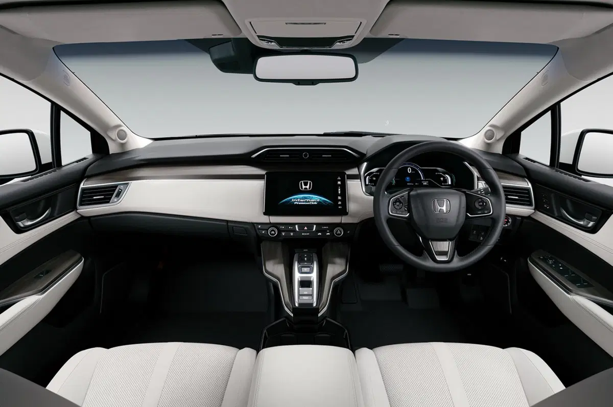Honda Clarity Fuel Cell: l'auto a idrogeno arriva nel 2016 (6)