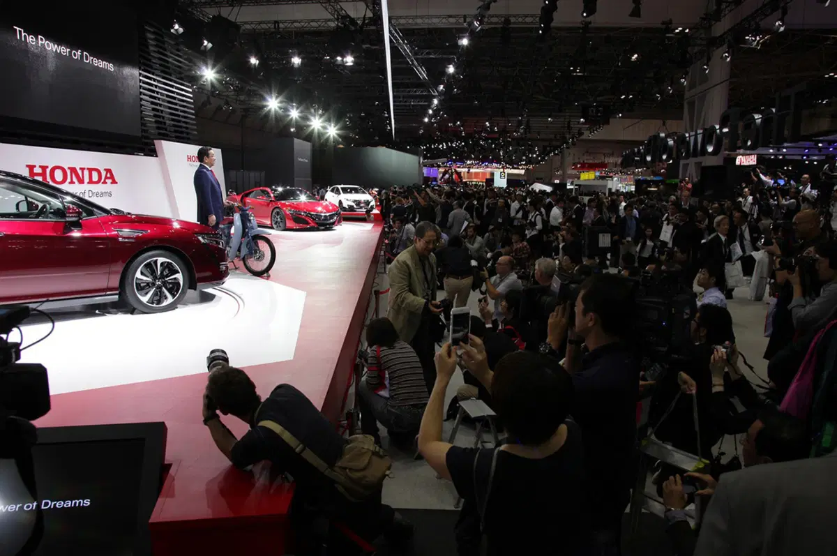 Honda Clarity Fuel Cell: l'auto a idrogeno arriva nel 2016 (18)