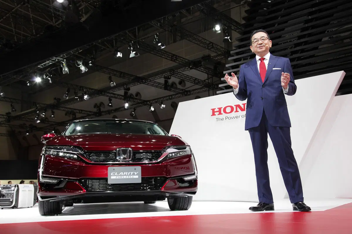 Honda Clarity Fuel Cell: l'auto a idrogeno arriva nel 2016 (20)