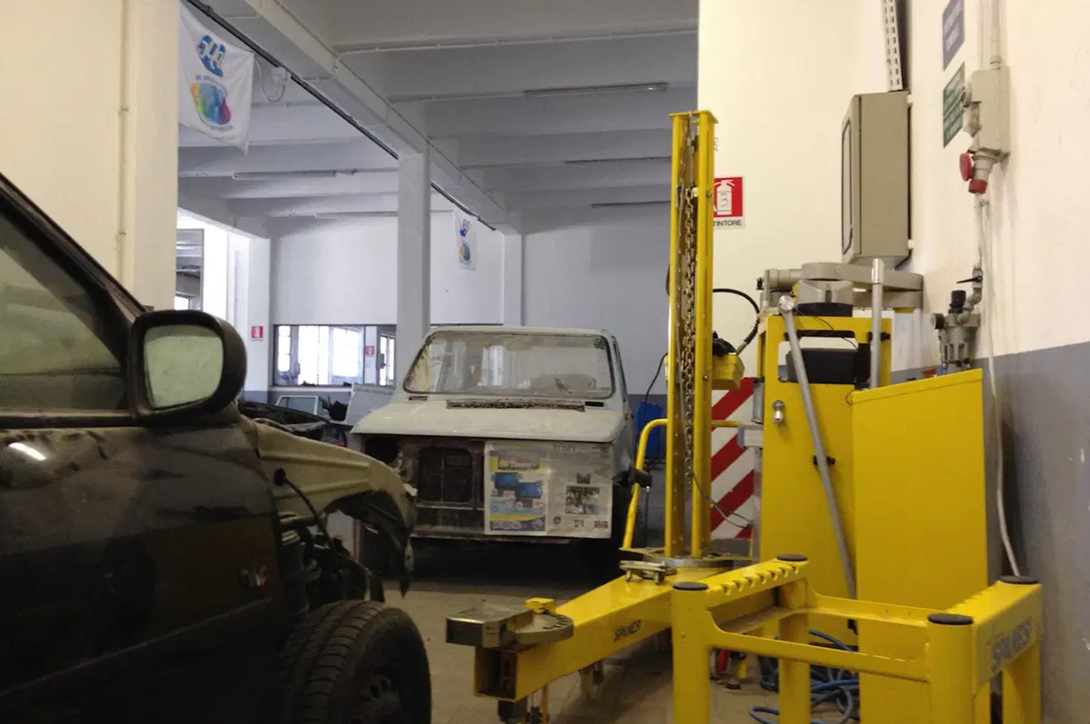 Scuola di restauro auto storiche: quando passione da rima con professione (2)
