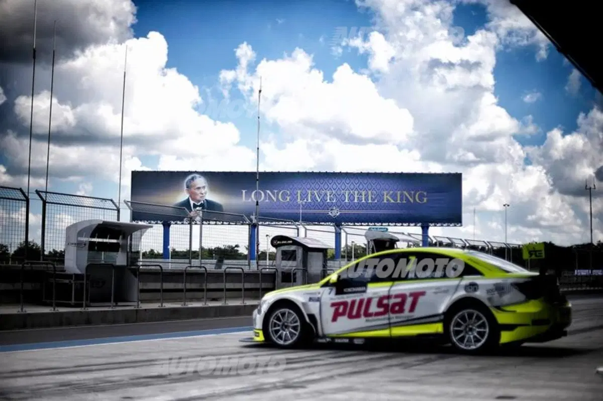 WTCC 2015, qualifiche Thailandia: López in pole
