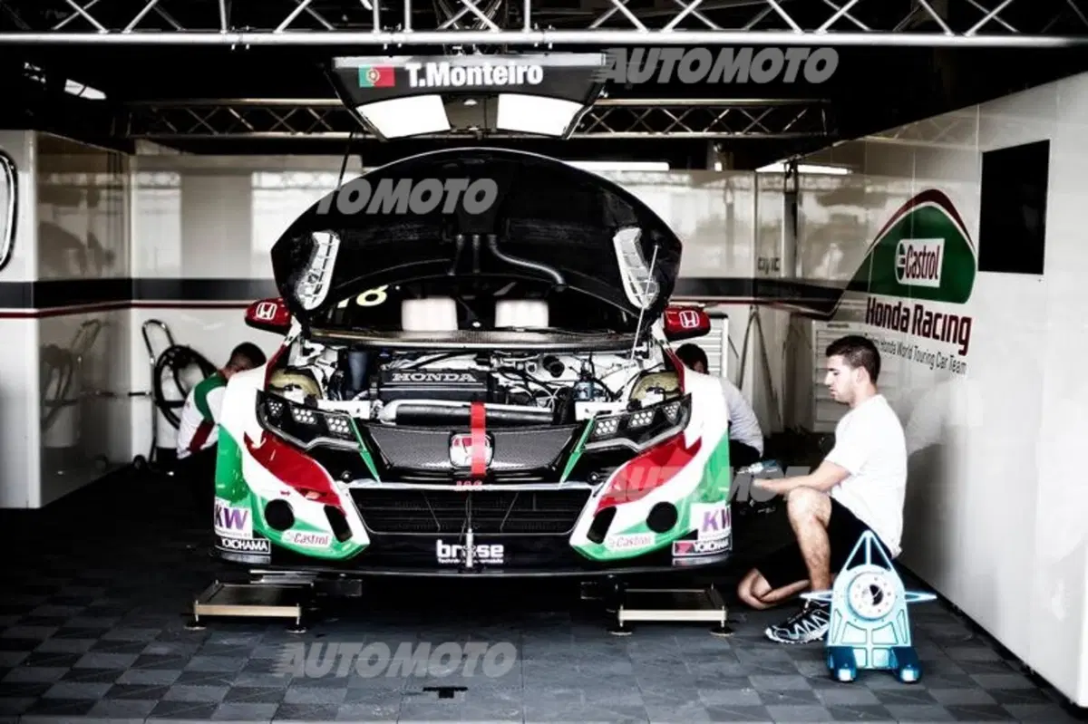 WTCC 2015, qualifiche Thailandia: López in pole (28)