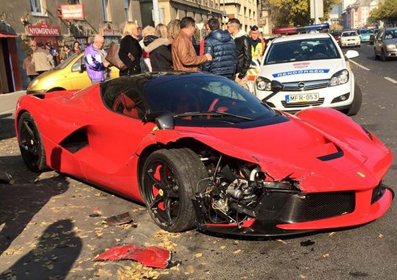 LaFerrari: gomme fredde, tre macchine colpite a Budapest