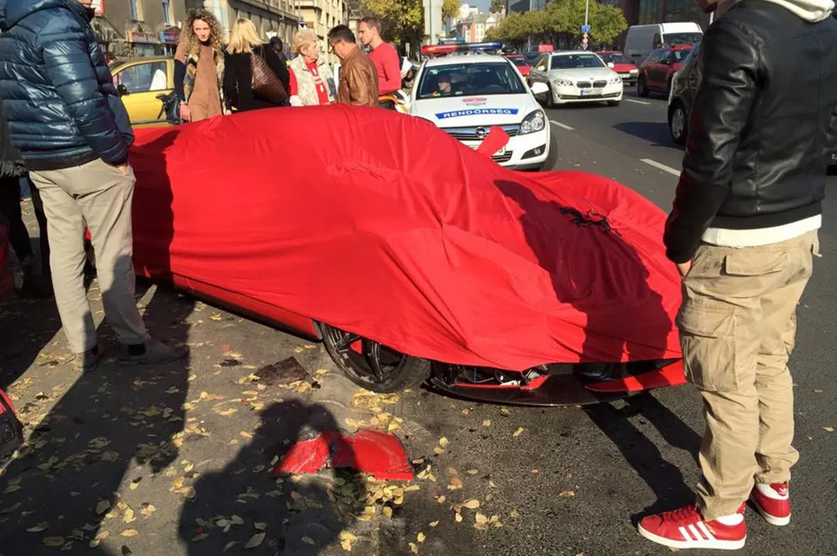 LaFerrari: gomme fredde, tre macchine colpite a Budapest