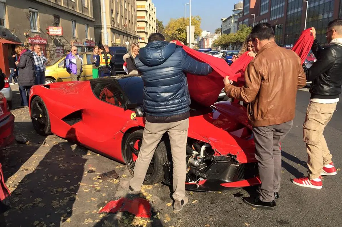 LaFerrari: gomme fredde, tre macchine colpite a Budapest (8)