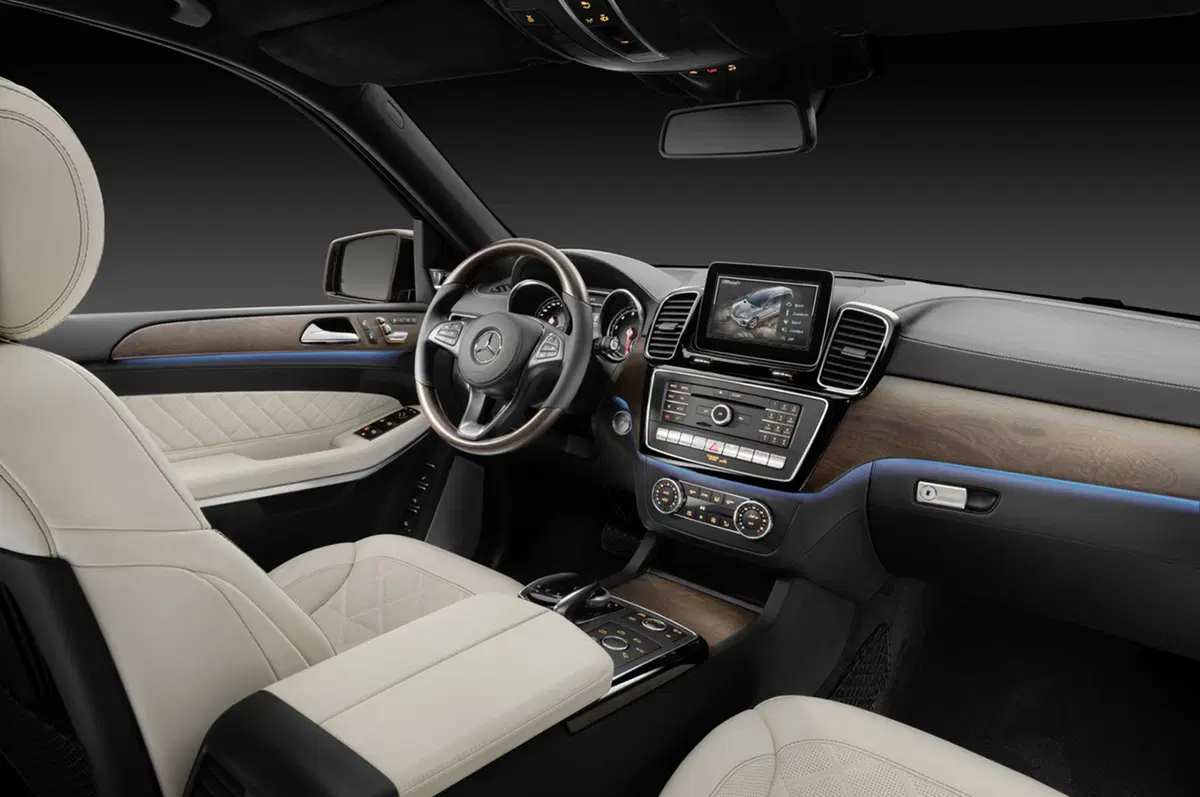 Mercedes GLS: arriva la Classe S dei SUV (14)