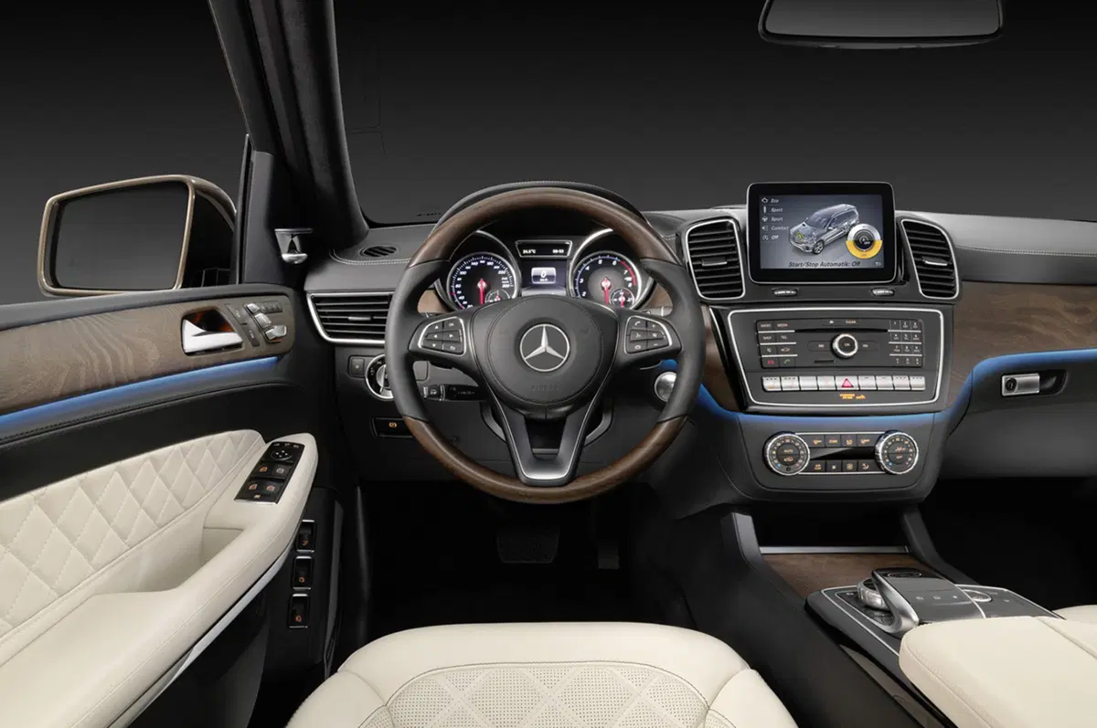 Mercedes GLS: arriva la Classe S dei SUV (15)