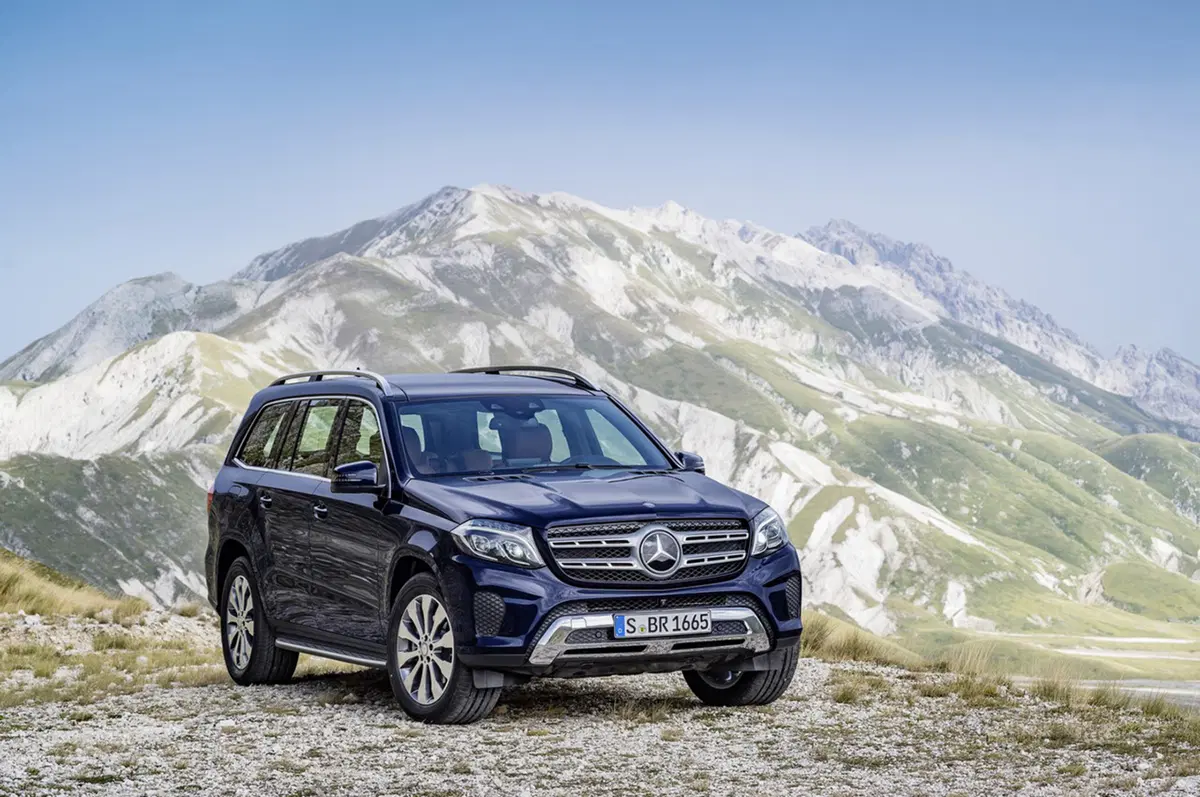Mercedes GLS: arriva la Classe S dei SUV (22)
