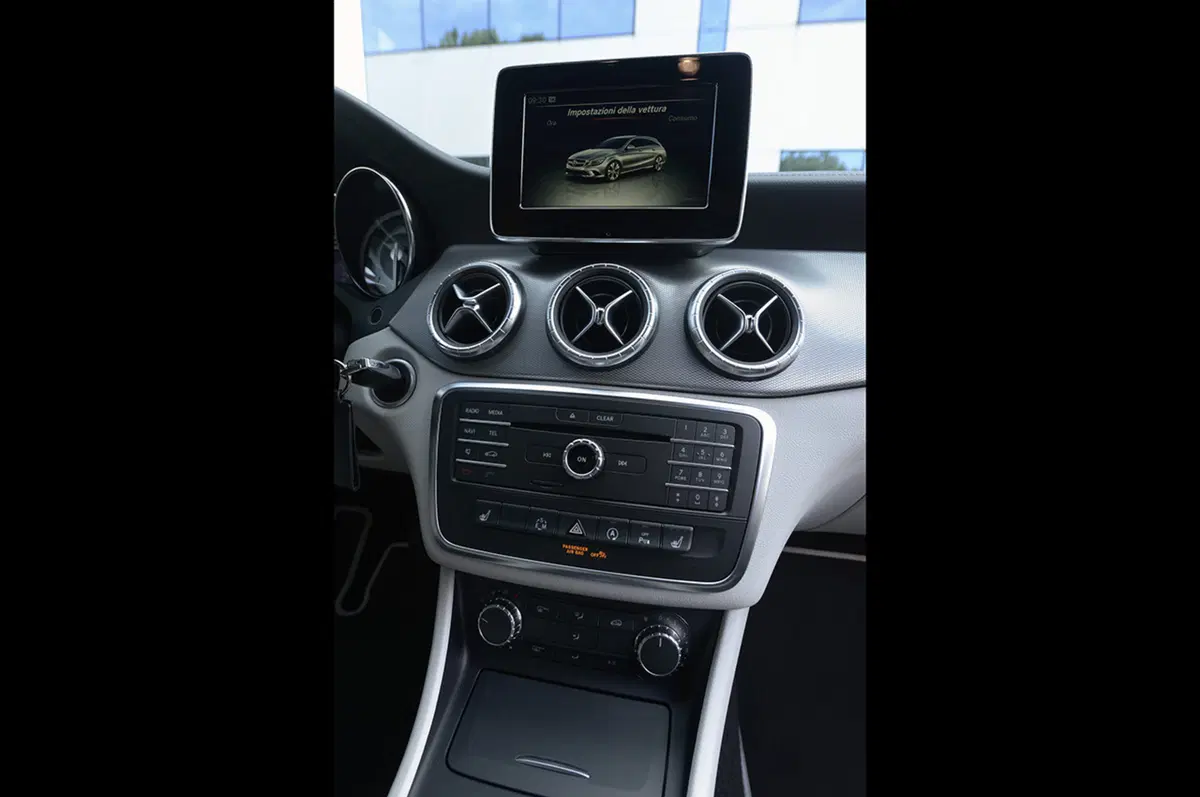 Mercedes CLA Dark Night (4)