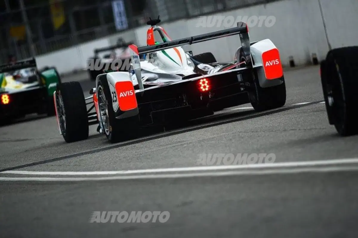 Formula E, ePrix di Putrajaya: pole per Buemi (20)