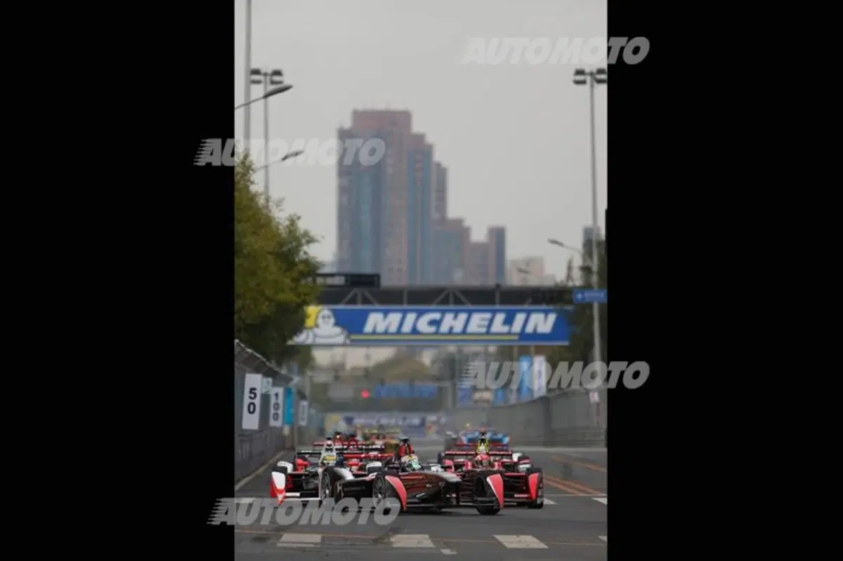 Formula E, ePrix di Putrajaya: vince di Grassi. Bird secondo (3)