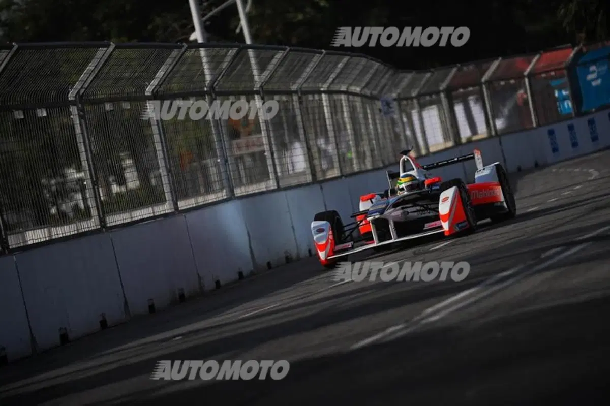 Formula E, ePrix di Putrajaya: vince di Grassi. Bird secondo (17)