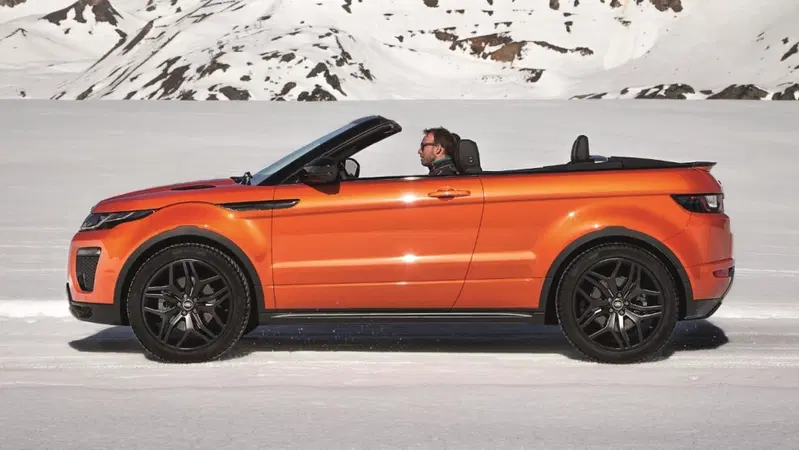 Range Rover Evoque Convertible, come lei non c'&egrave; nessuna