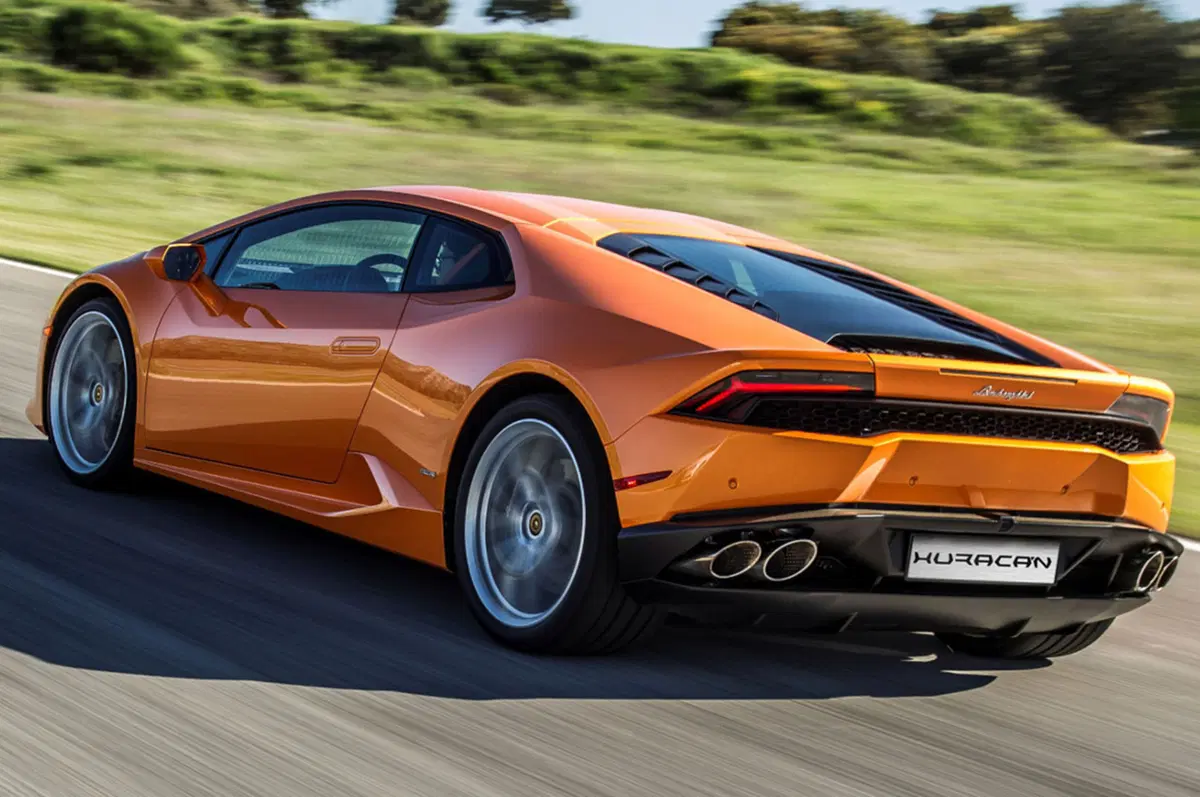 Lamborghini Huracan: novità di sostanza per la Model Year 2016