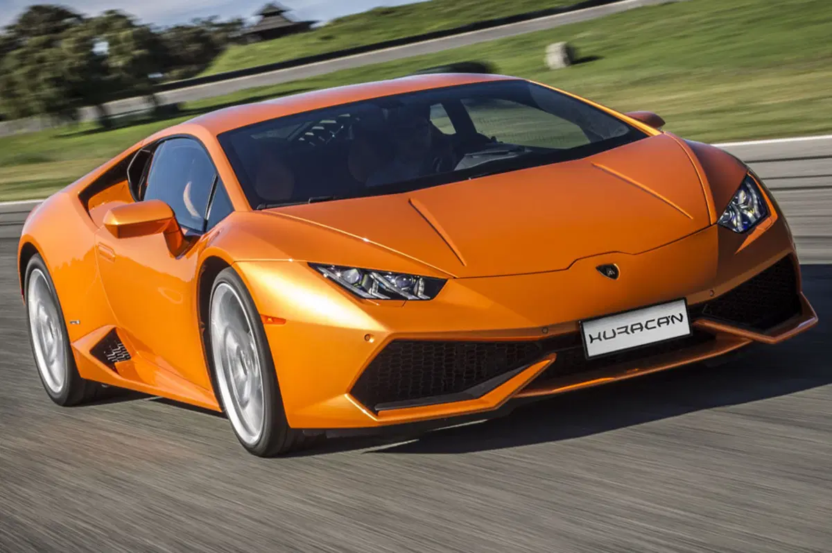 Lamborghini Huracan: novità di sostanza per la Model Year 2016 (2)
