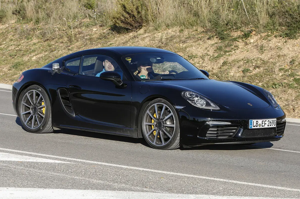 Porsche Cayman restyling: in arrivo con il 4 cilindri boxer? (8)