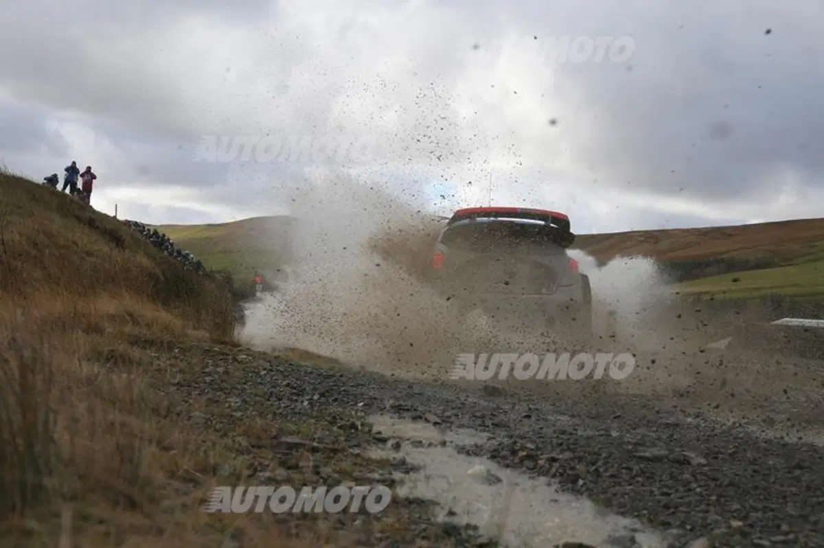WRC GB. Day 1, Ogier (VW), Meeke, Mikkelsen (4)