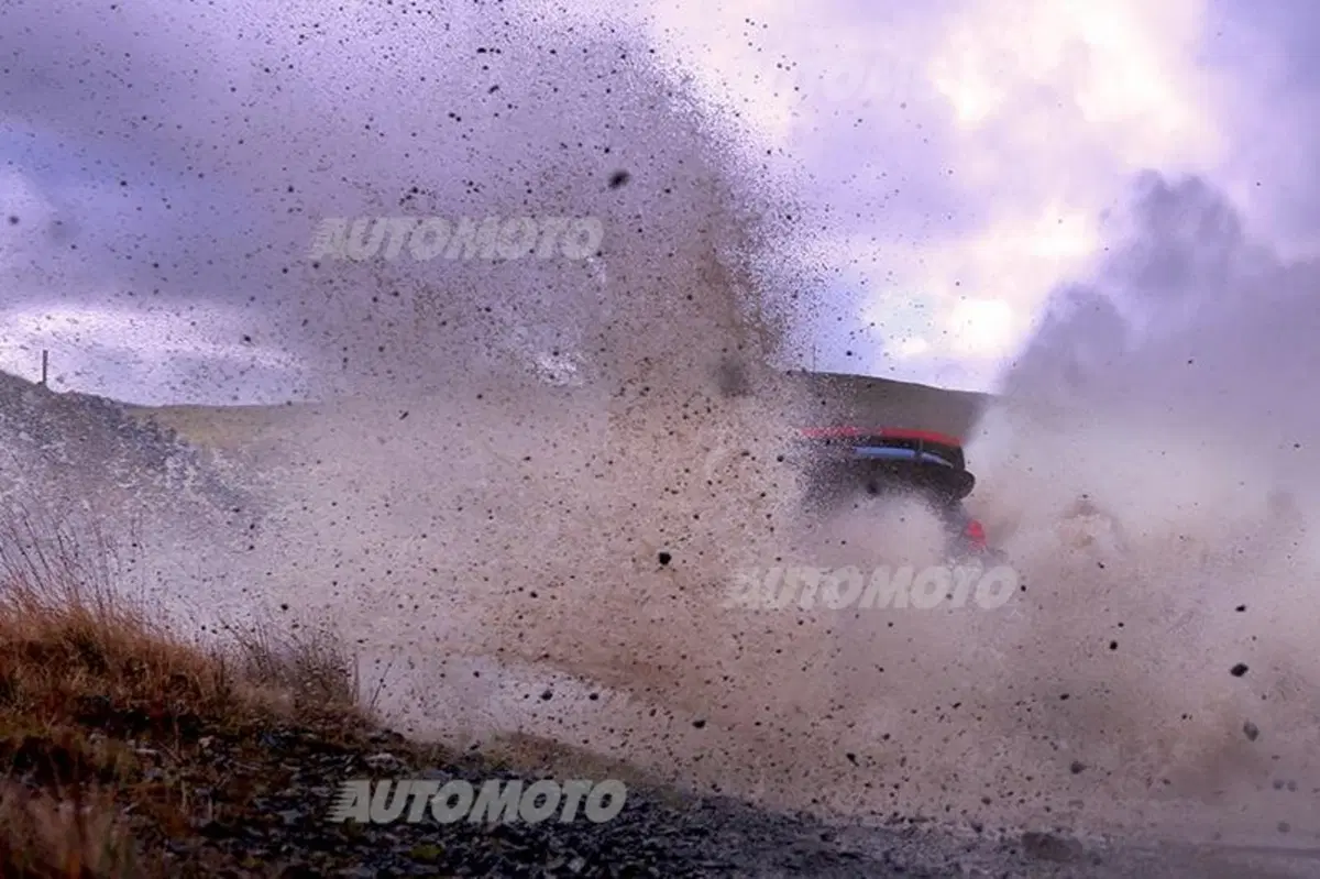 WRC GB. Day 1, Ogier (VW), Meeke, Mikkelsen (6)