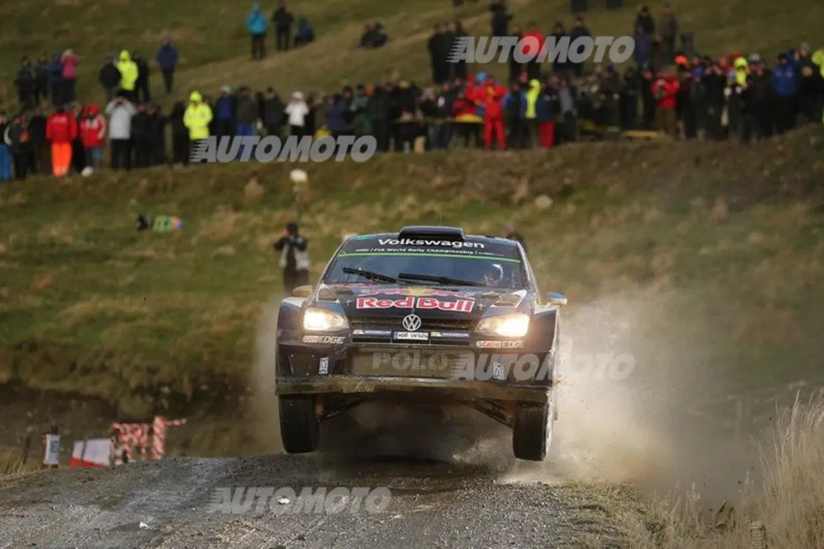 WRC GB. Day 1, Ogier (VW), Meeke, Mikkelsen (13)