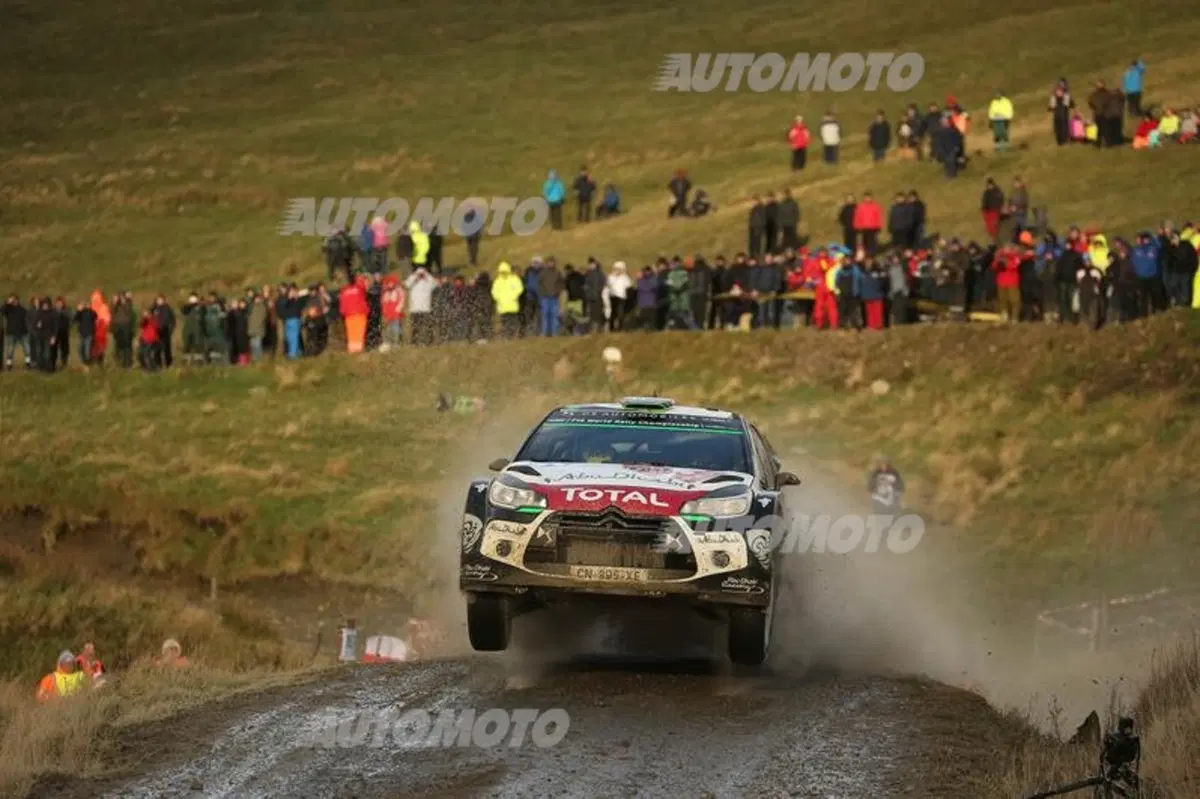 WRC GB. Day 1, Ogier (VW), Meeke, Mikkelsen (24)