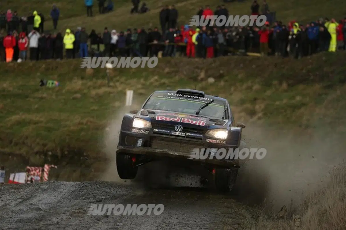 WRC GB. Day 1, Ogier (VW), Meeke, Mikkelsen (26)