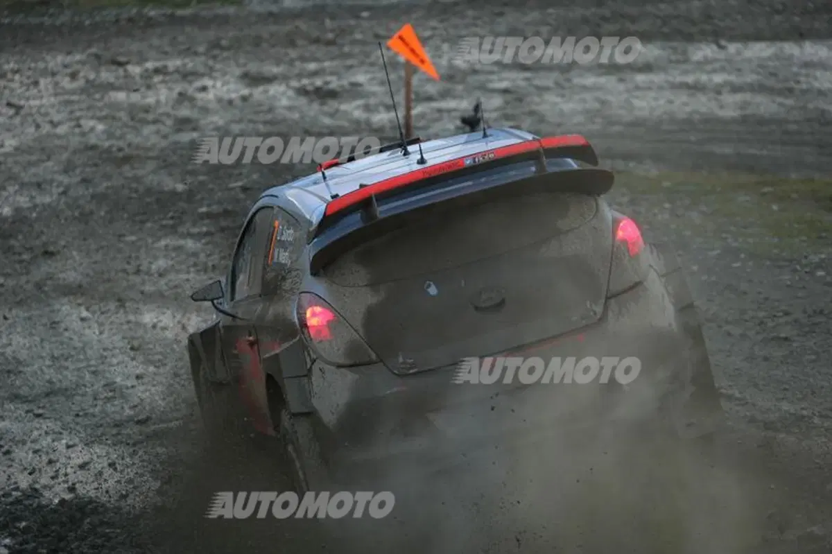 WRC GB. Day 1, Ogier (VW), Meeke, Mikkelsen (37)