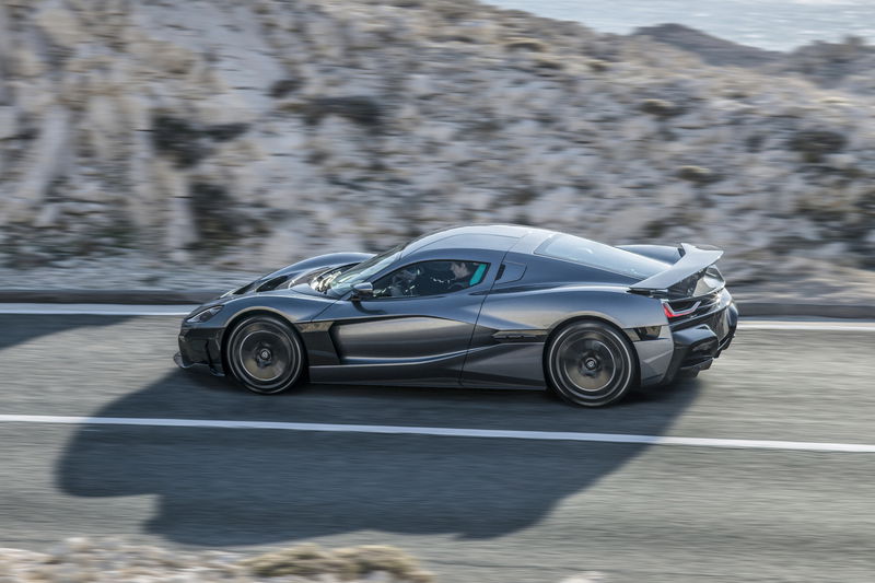 Rimac C_Two, l&rsquo;elettrica con prestazioni da urlo: 1914 CV e 412 km/h