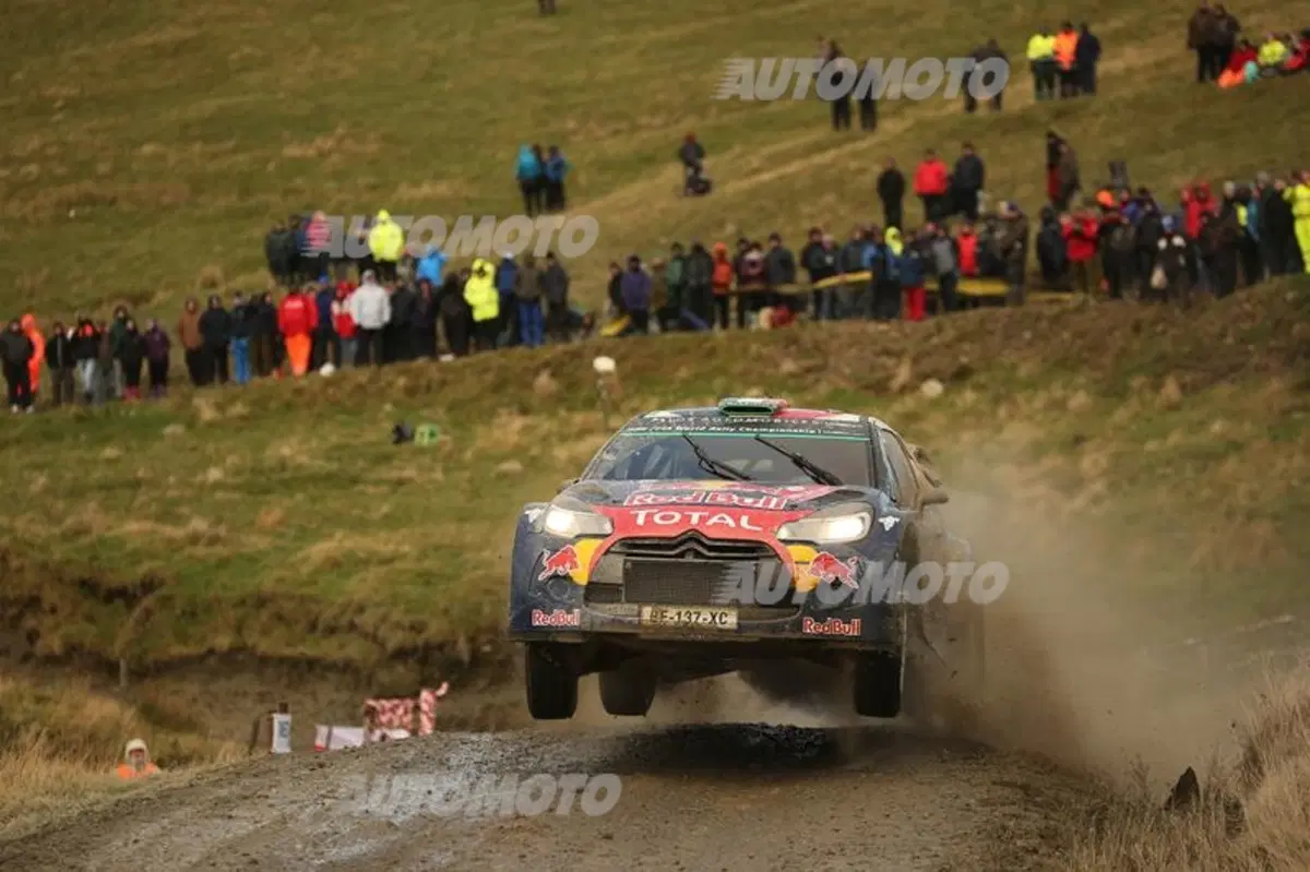 WRC GB. Day 1, Ogier (VW), Meeke, Mikkelsen (44)