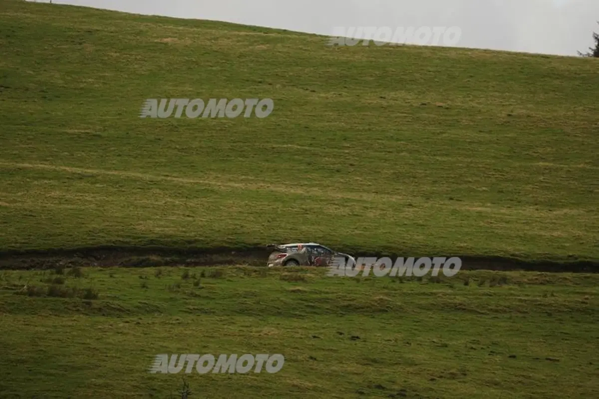 WRC GB. Day 1, Ogier (VW), Meeke, Mikkelsen (47)