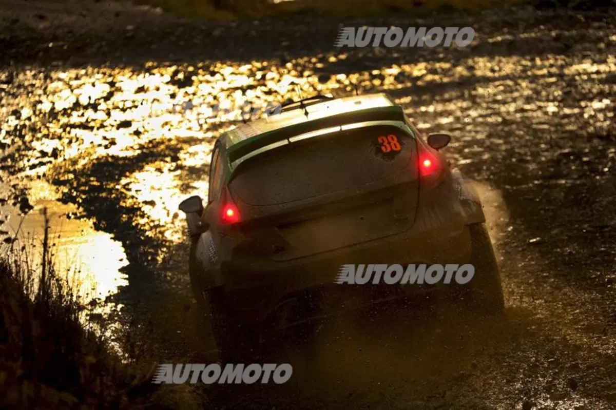 WRC GB. Day 1, Ogier (VW), Meeke, Mikkelsen (49)