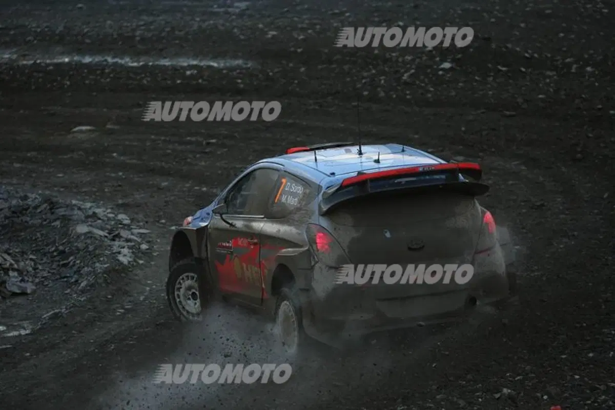 WRC GB. Day 1, Ogier (VW), Meeke, Mikkelsen (52)