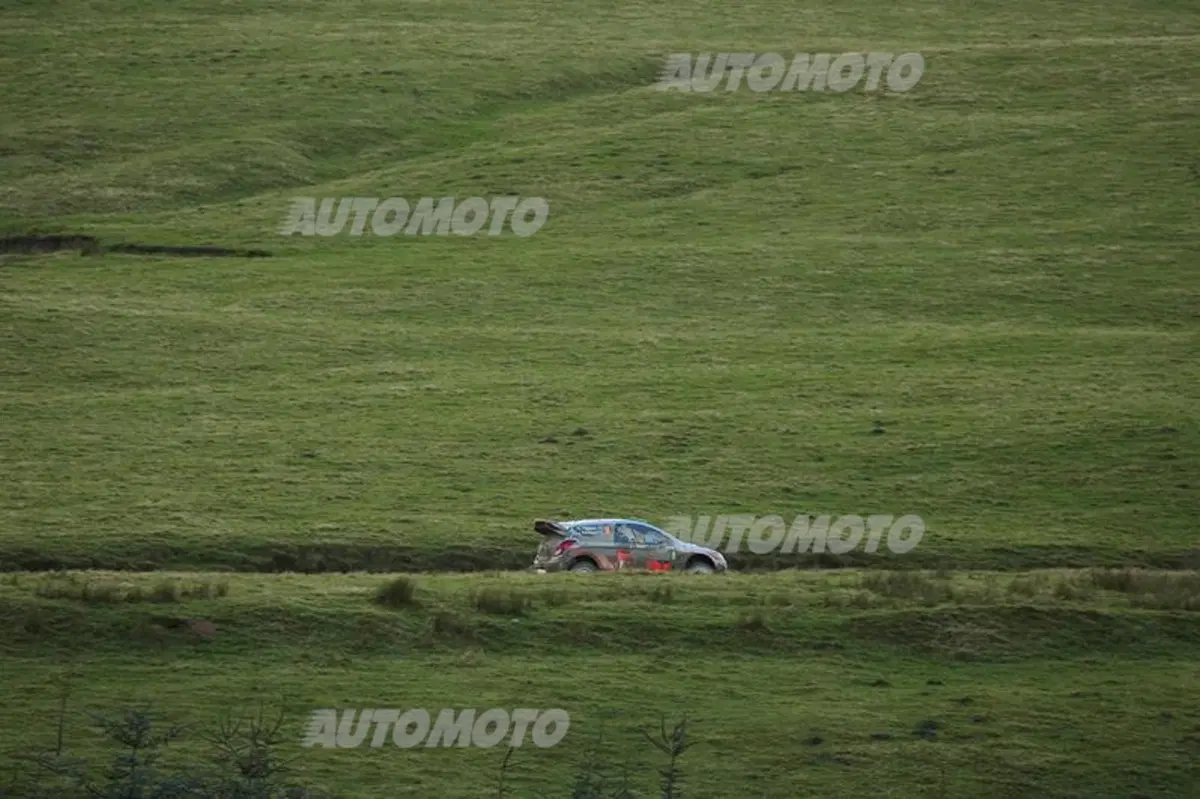 WRC GB. Day 1, Ogier (VW), Meeke, Mikkelsen (53)