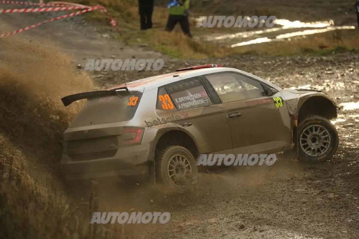 WRC GB. Day 1, Ogier (VW), Meeke, Mikkelsen (54)
