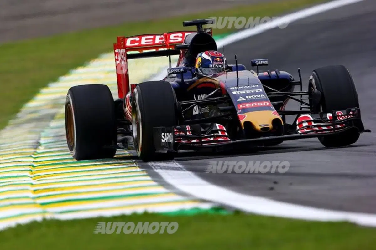 F1, Gp Brasile 2015: pole per Rosberg. Vettel terzo (18)