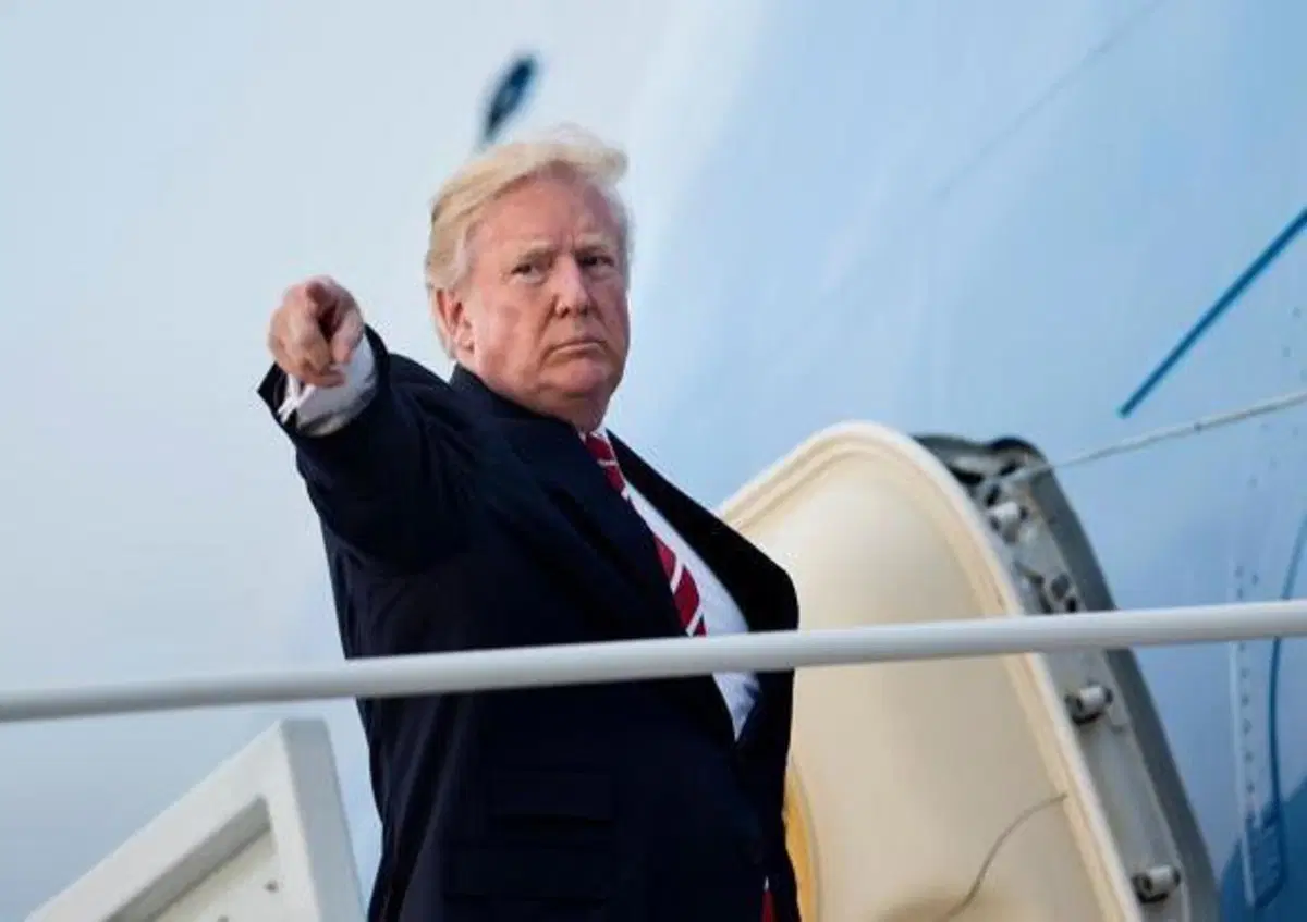 Trump avverte l'UE sui dazi e minaccia tasse su auto e altro