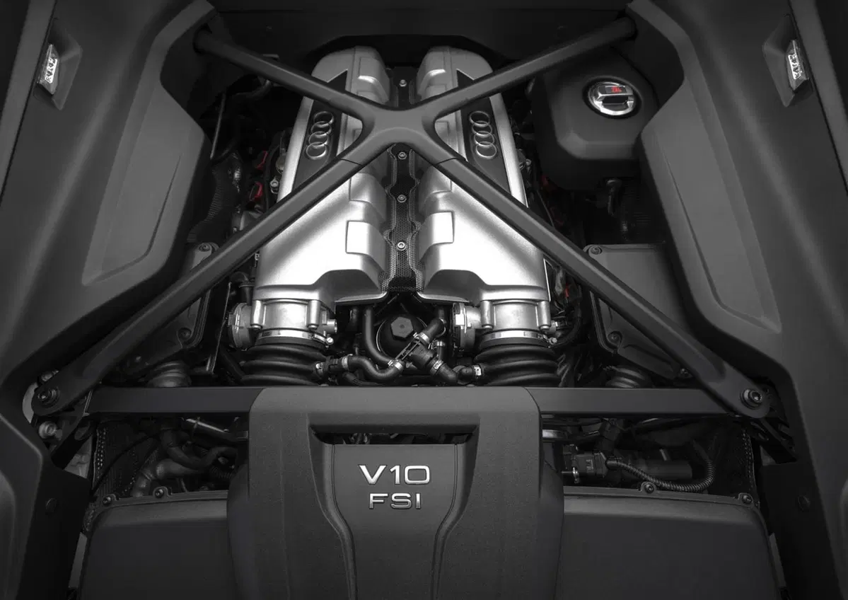 Nuova Audi R8 V10 RWS: trazione posteriore in serie limitata per puristi [video] (6)