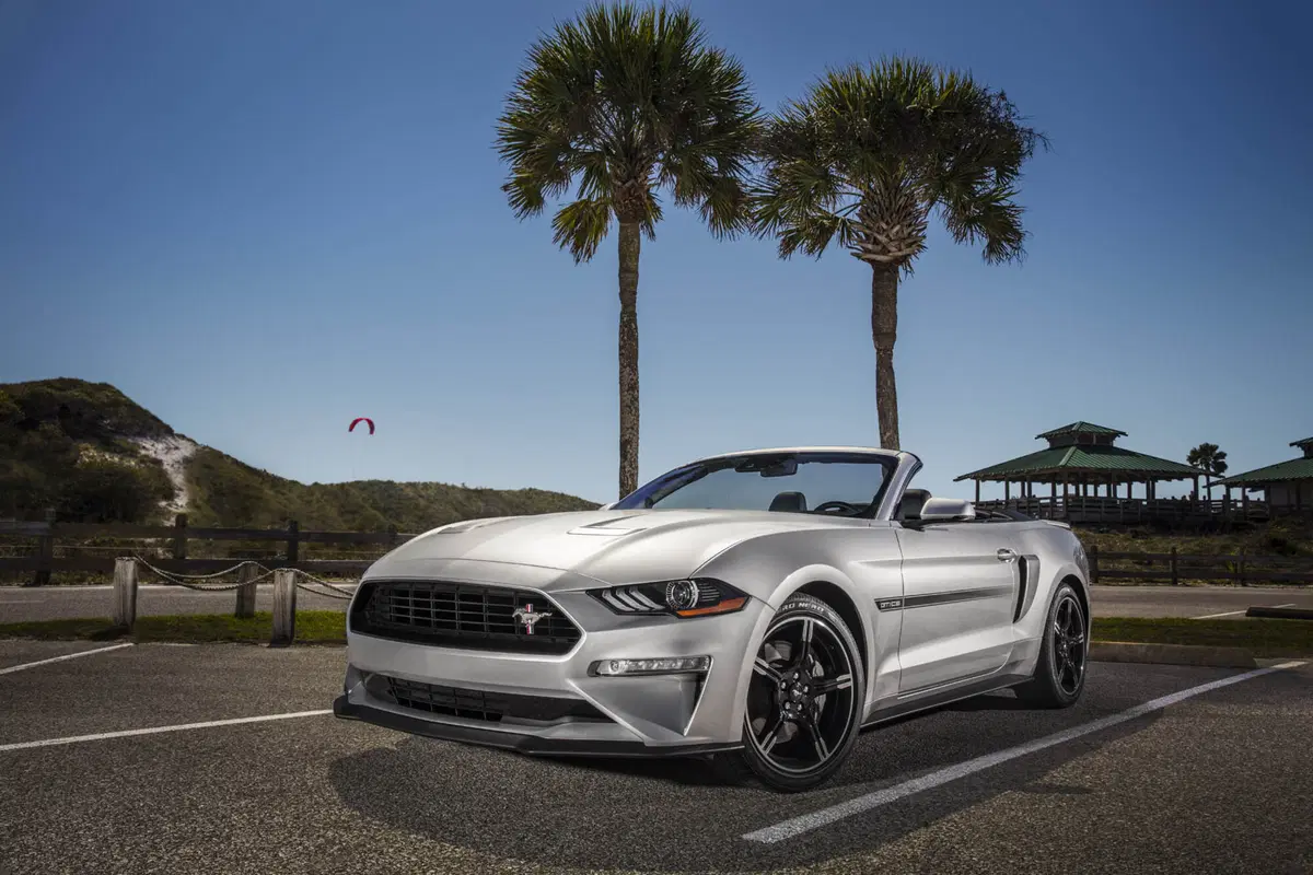 Ford Mustang GT California Special, allestimento old style (4)
