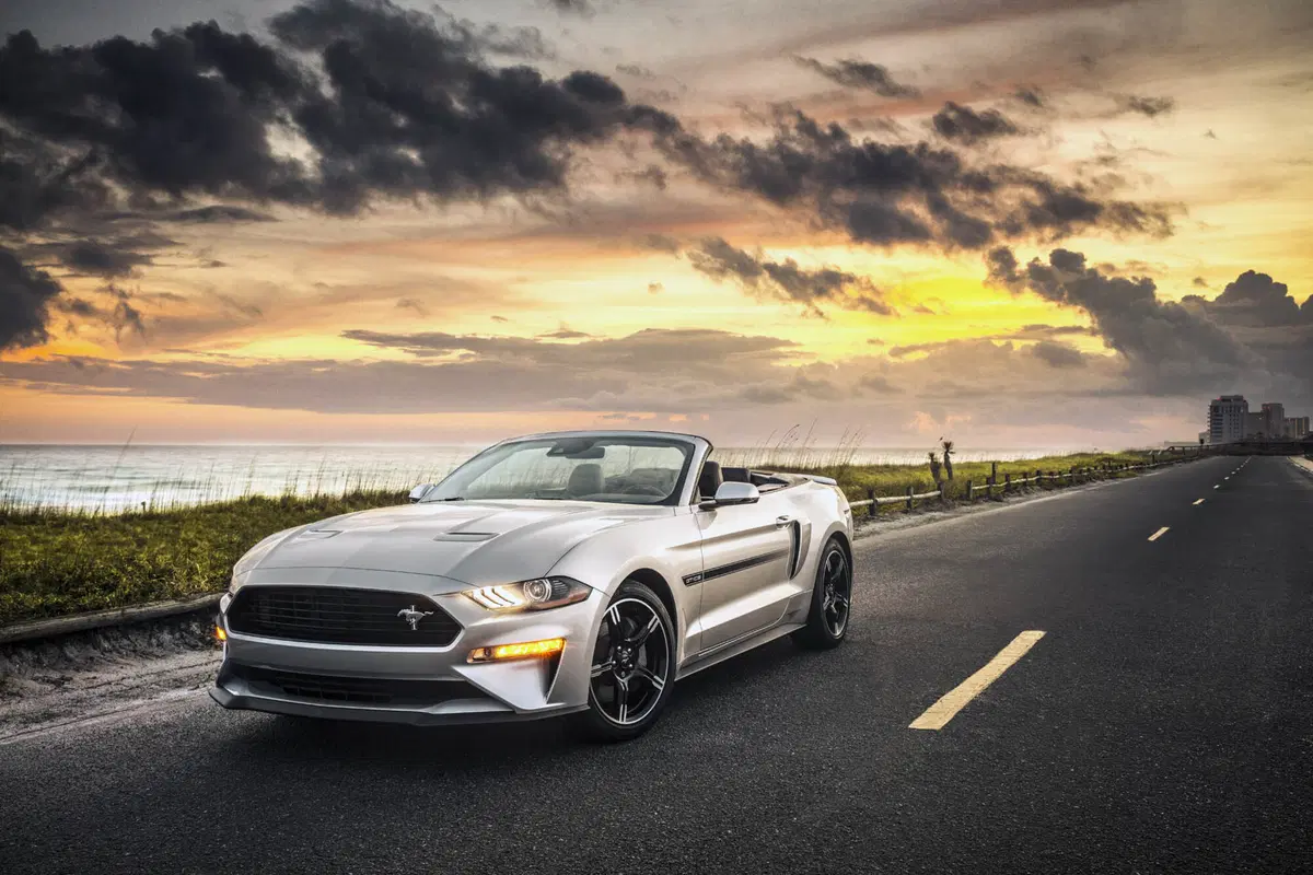 Ford Mustang GT California Special, allestimento old style (6)